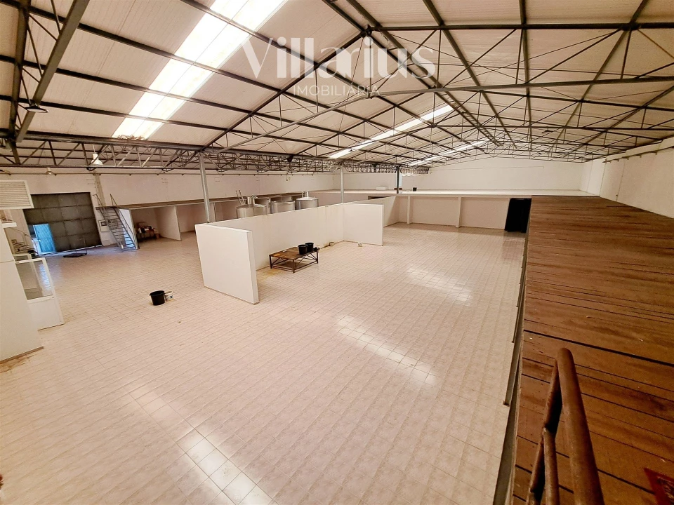 Armazém para Venda em Areias e Pias Foto 13