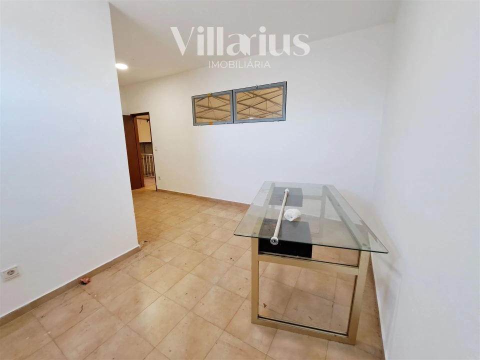 Armazém para Venda em Areias e Pias Foto 25