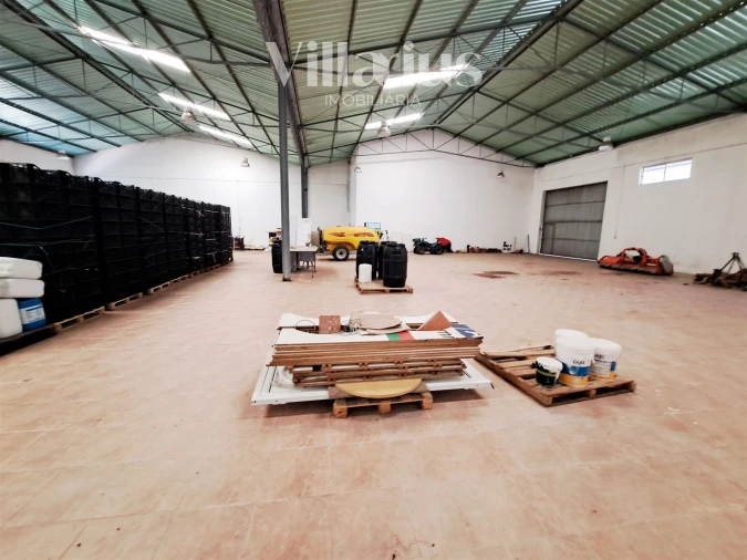 Armazém para Venda em Areias e Pias Foto 32