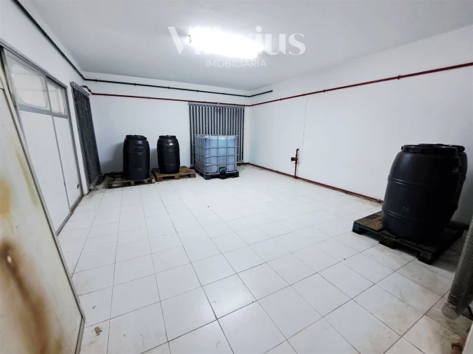 Armazém para Venda em Areias e Pias Foto 29