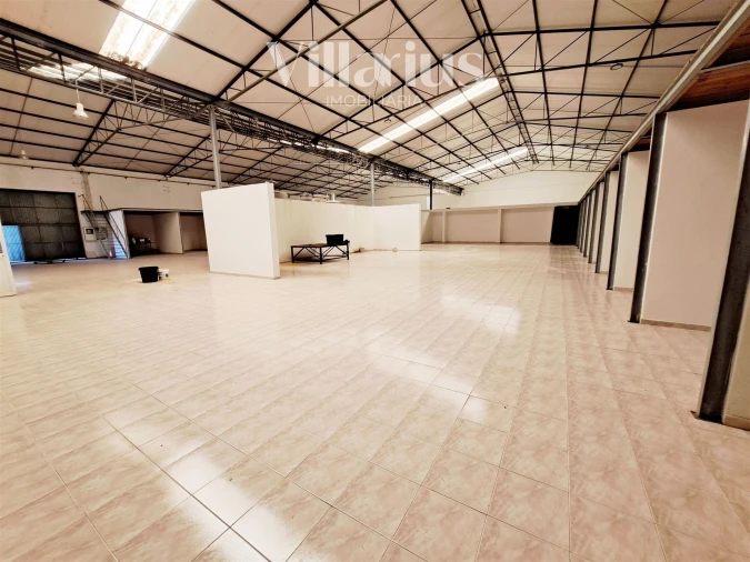 Armazém para Venda em Areias e Pias Foto 12