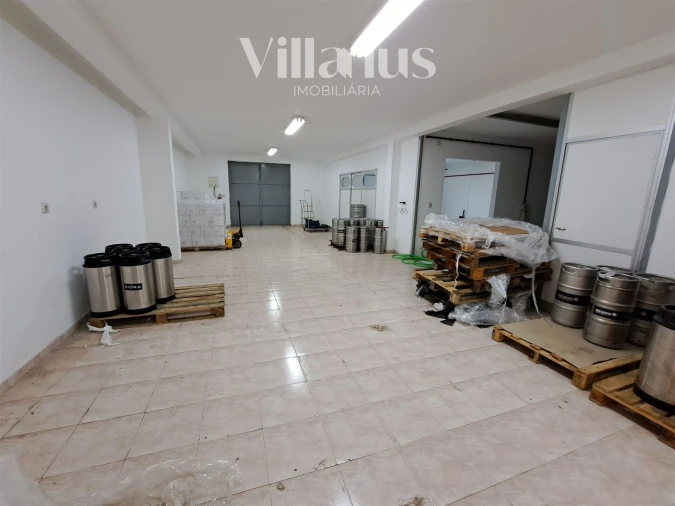 Armazém para Venda em Areias e Pias Foto 28