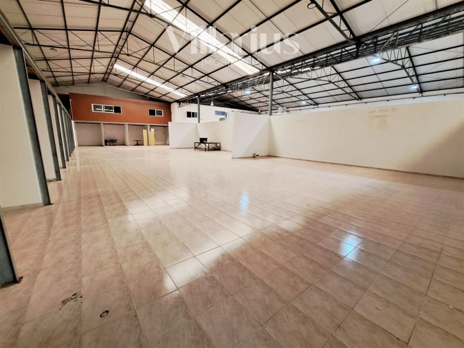 Armazém para Venda em Areias e Pias