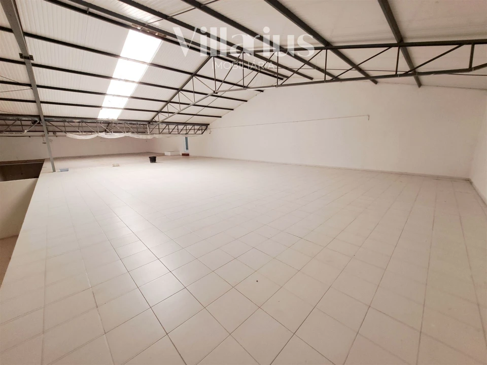 Armazém para Venda em Areias e Pias Foto 14