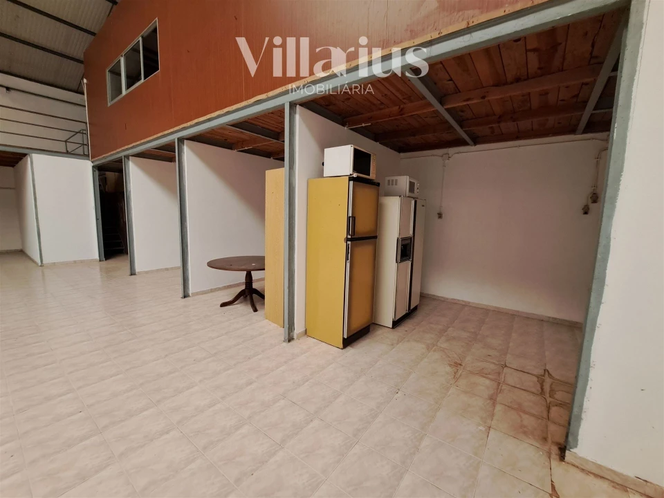 Armazém para Venda em Areias e Pias Foto 22