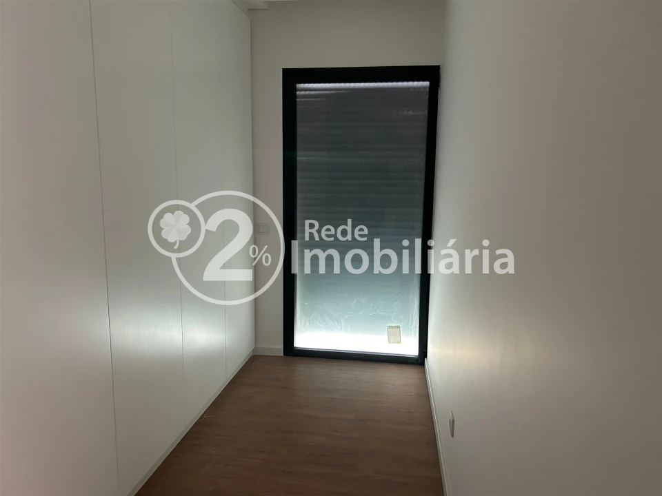 Moradia T4 para Venda em Eixo e Eirol Foto 17