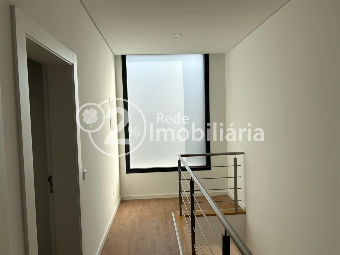 Moradia T4 para Venda em Eixo e Eirol Foto 23