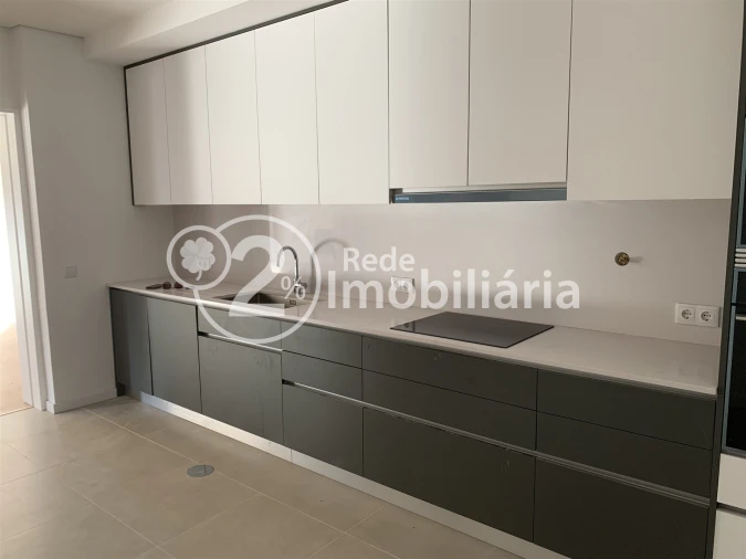 Moradia T4 para Venda em Eixo e Eirol Foto 12