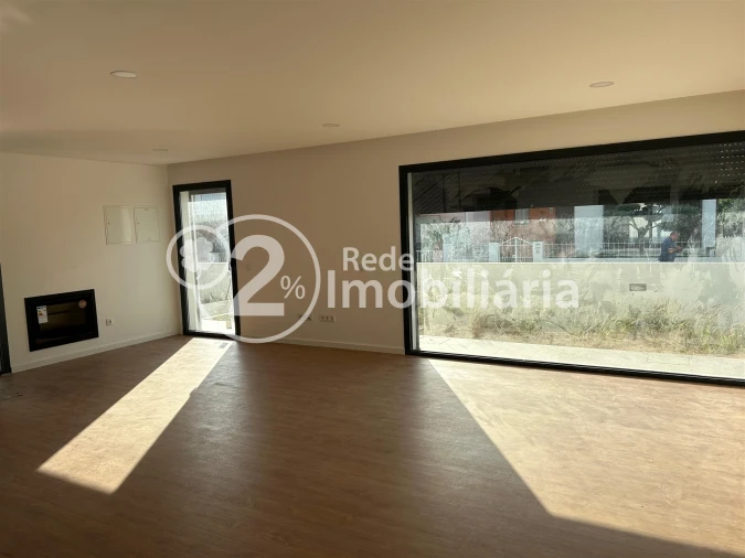 Moradia T4 para Venda em Eixo e Eirol Foto 4