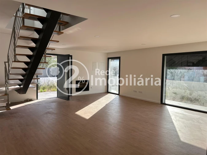 Moradia T4 para Venda em Eixo e Eirol Foto 5