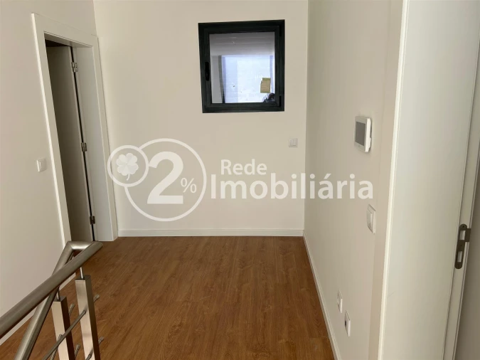 Moradia T4 para Venda em Eixo e Eirol Foto 15