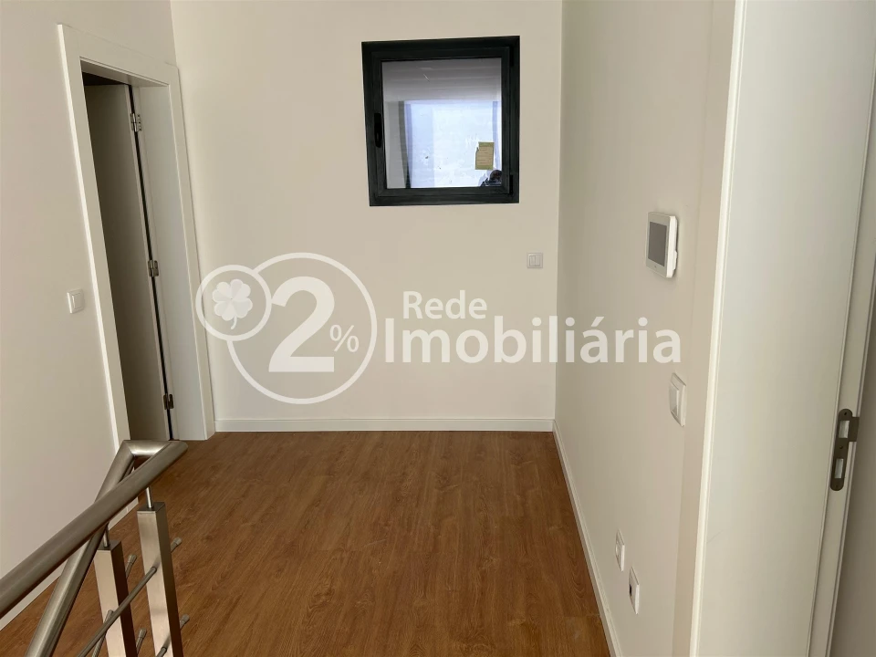 Moradia T4 para Venda em Eixo e Eirol Foto 15