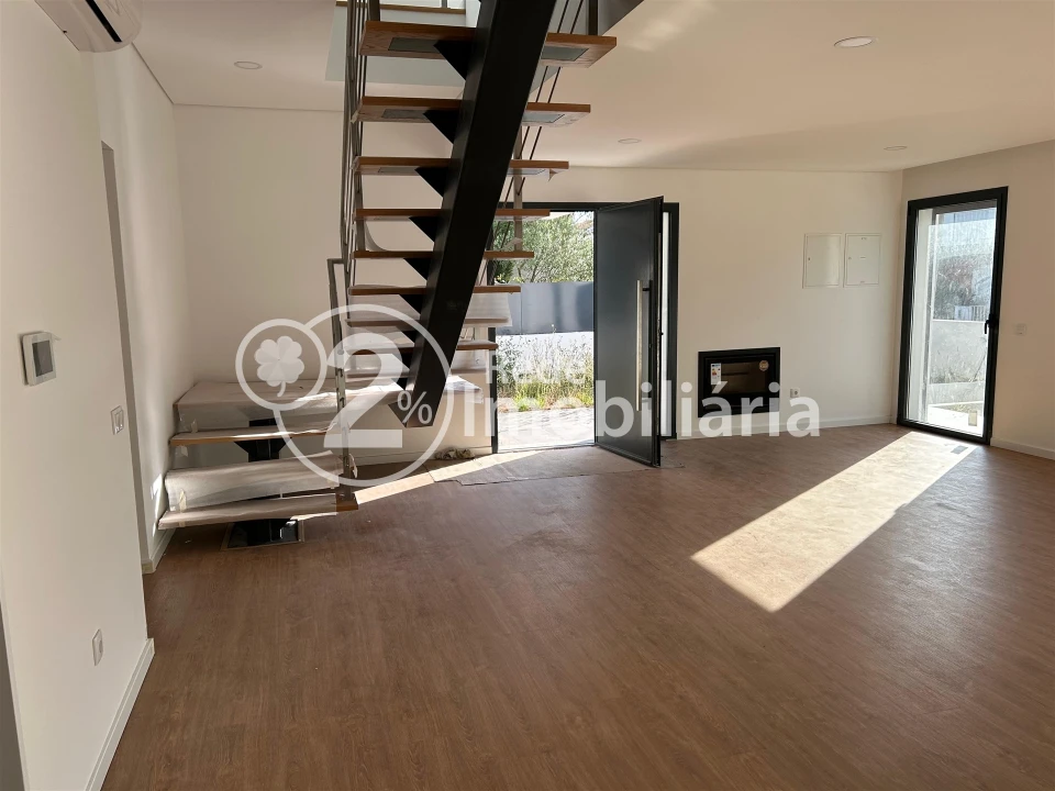 Moradia T4 para Venda em Eixo e Eirol Foto 6