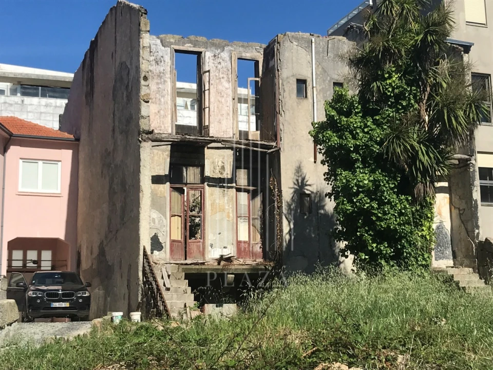 Moradia T5 para Venda em Paranhos Foto 2