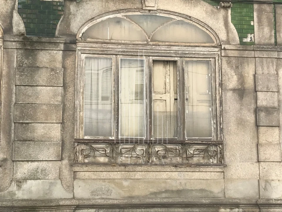 Moradia T5 para Venda em Paranhos Foto 3