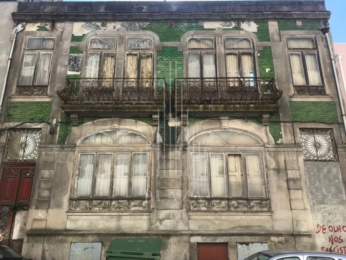 Moradia T5 para Venda em Paranhos Foto 4