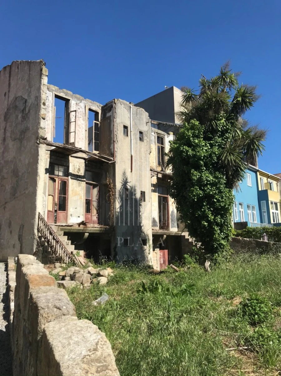 Moradia T5 para Venda em Paranhos Foto 19