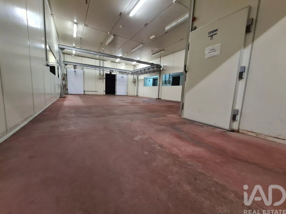 Armazém para Venda em Mafamude e Vilar do Paraíso Foto 18