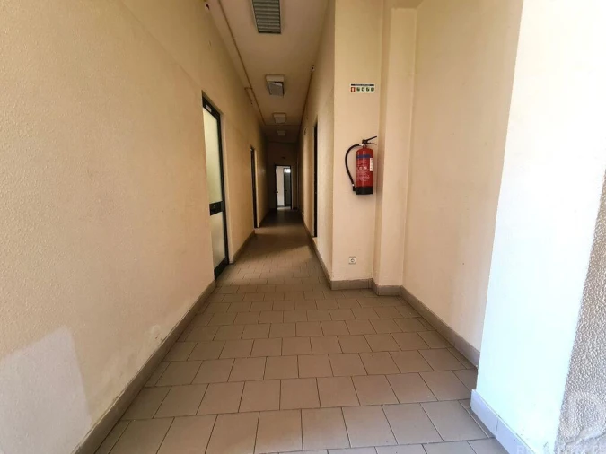 Armazém para Venda em Mafamude e Vilar do Paraíso Foto 12