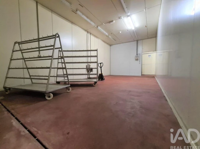 Armazém para Venda em Mafamude e Vilar do Paraíso Foto 17