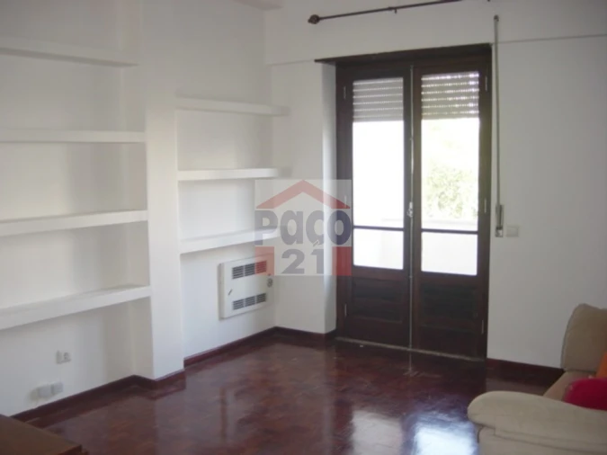 Apartamento T1 para Arrendamento em Oeiras e São Julião da Barra, Paço de Arcos e Caxias Foto 1