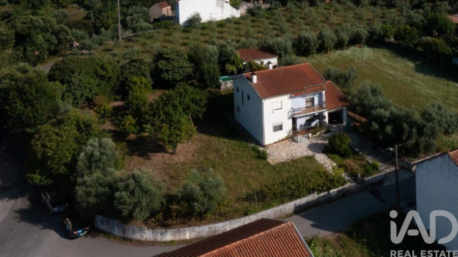 Moradia T3 para Venda em Lousã e Vilarinho Foto 2