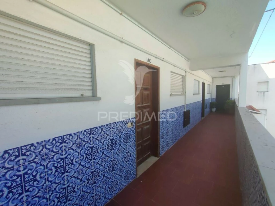 Apartamento T2 para Venda em Nazare Foto 6