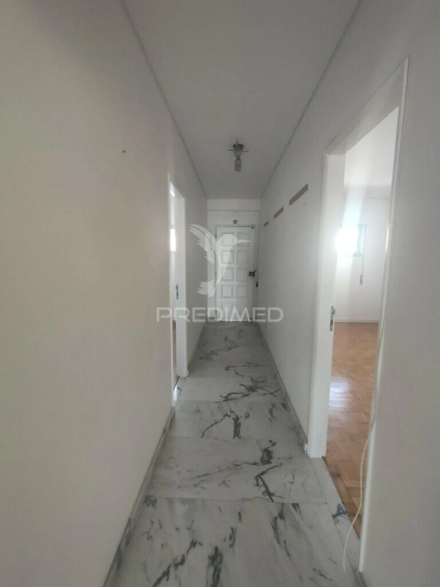 Apartamento T2 para Venda em Nazare Foto 14