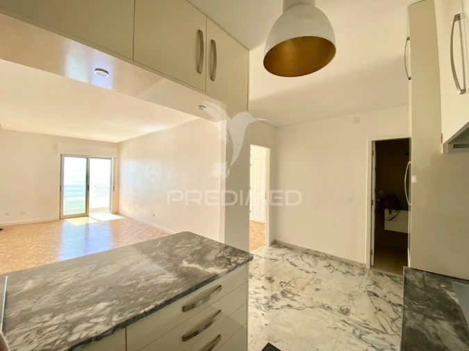 Apartamento T2 para Venda em Nazare Foto 12