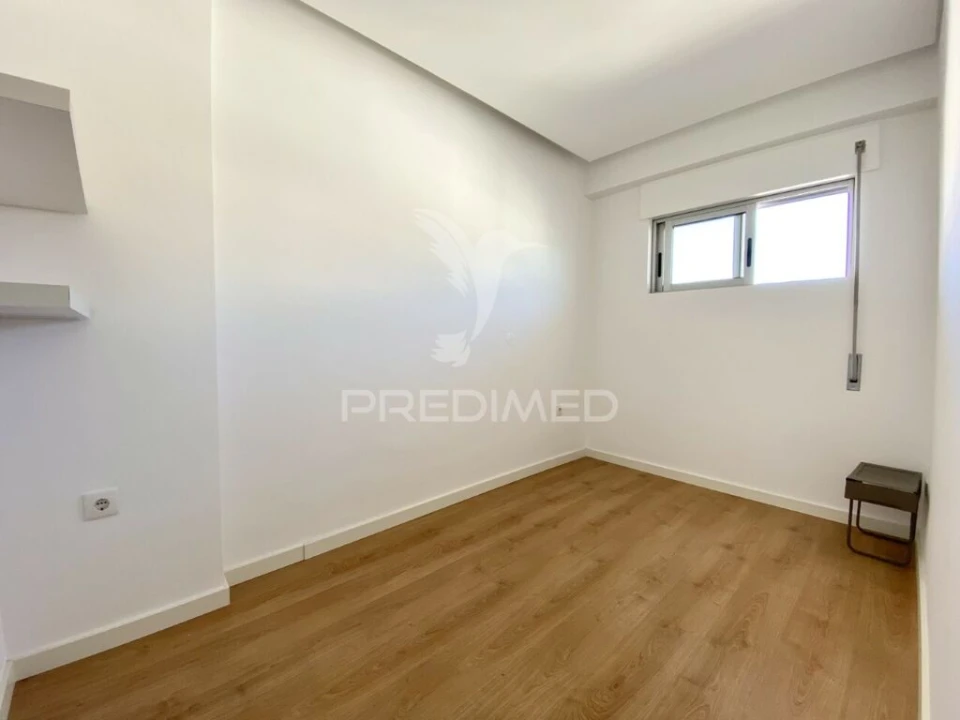 Apartamento T2 para Venda em Nazare Foto 15