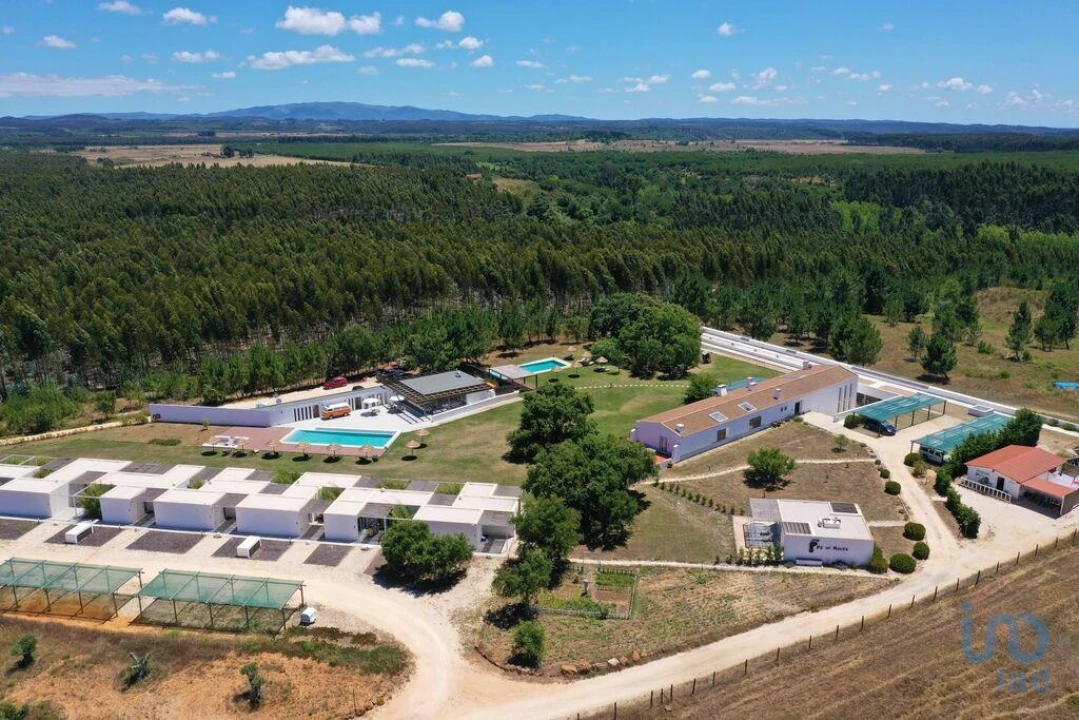 Negócio para Venda em São Teotónio Foto 14