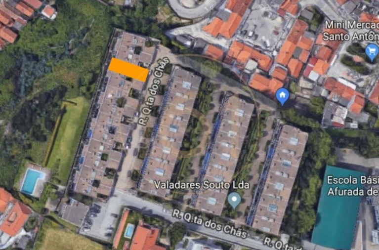 Moradia T5 para Arrendamento em Santa Marinha Foto 24