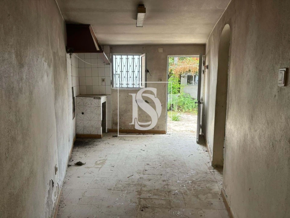 Moradia T3 para Venda em Grade e Carralcova Foto 2