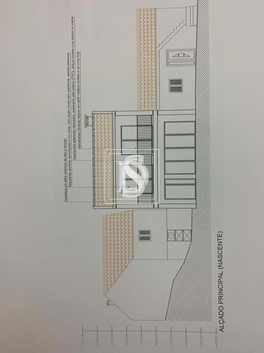 Moradia T4 para Venda em Grade e Carralcova Foto 5