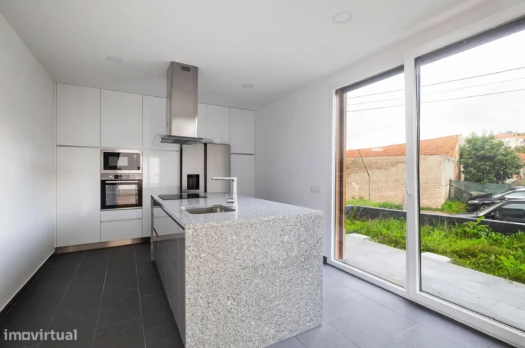 Moradia T3 para Venda em Batalha Foto 6