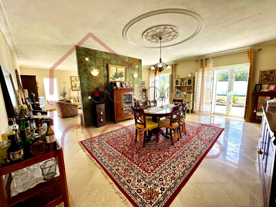 Moradia T4 para Venda em Almoster Foto 7