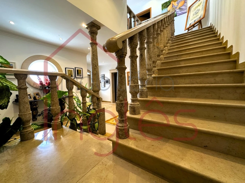 Moradia T4 para Venda em Almoster Foto 21