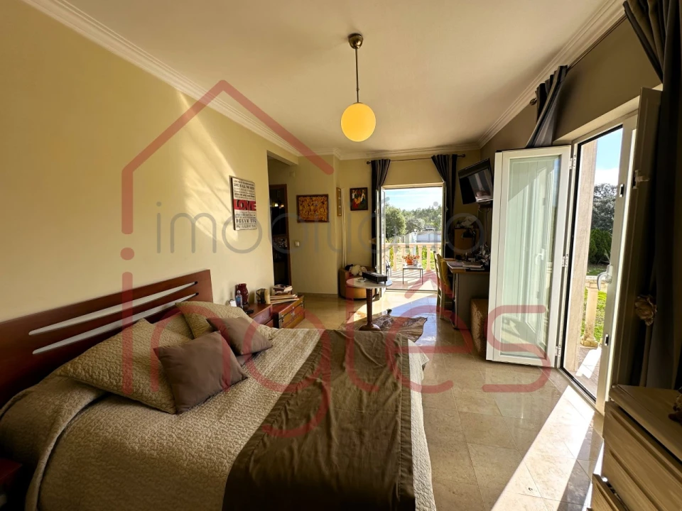 Moradia T4 para Venda em Almoster Foto 25