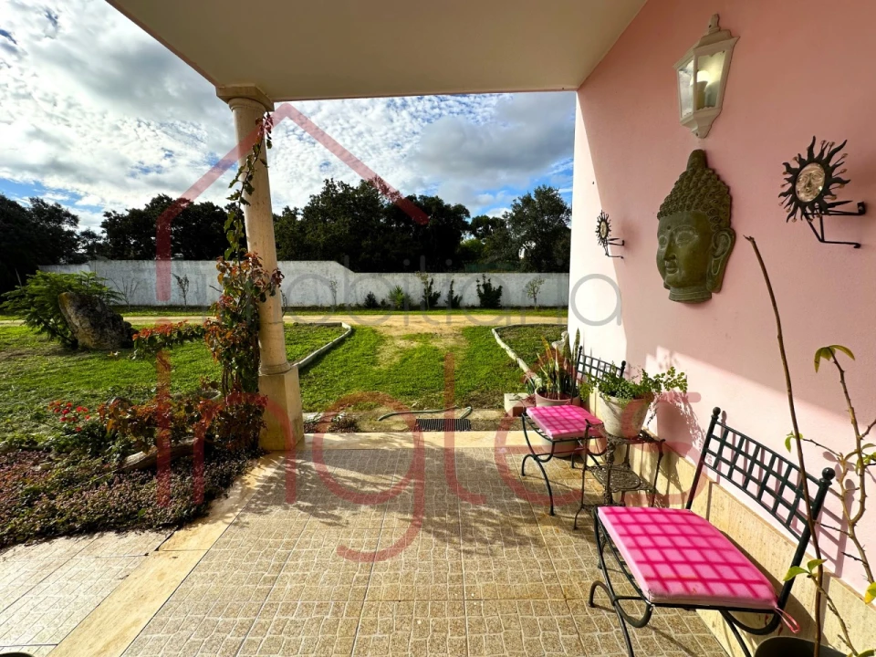 Moradia T4 para Venda em Almoster Foto 39