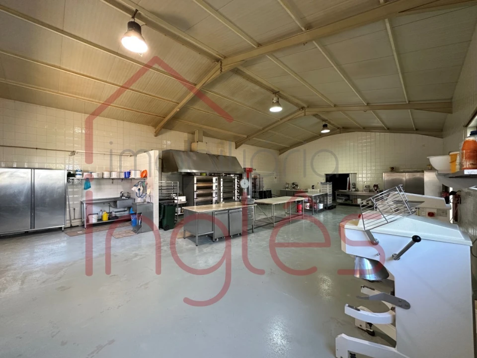 Armazém para Venda em Alpiarça Foto 1