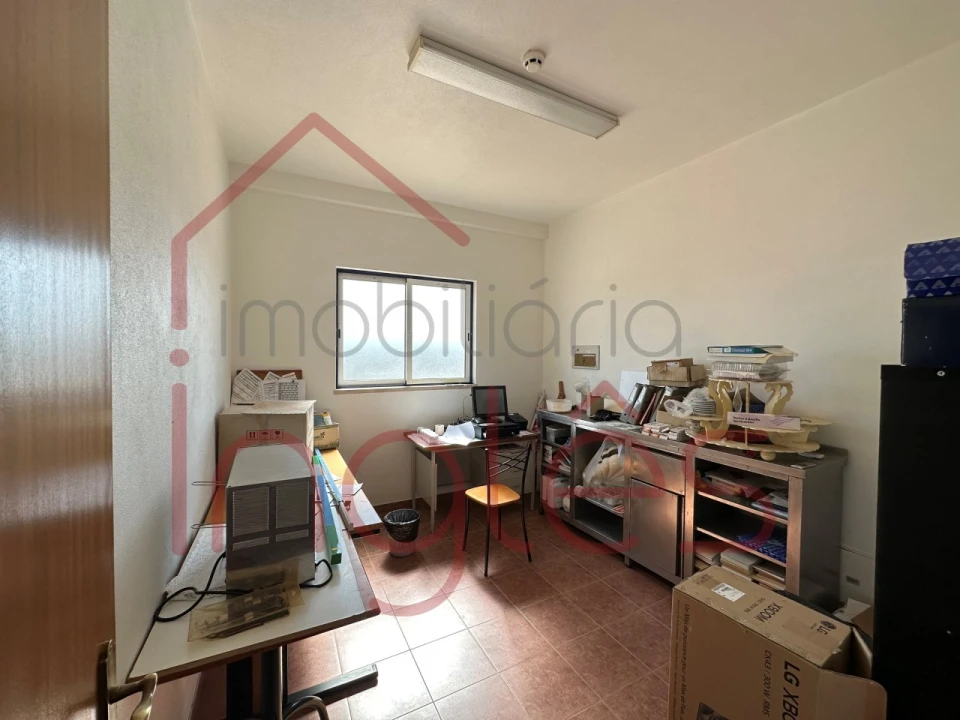 Armazém para Venda em Alpiarça Foto 11