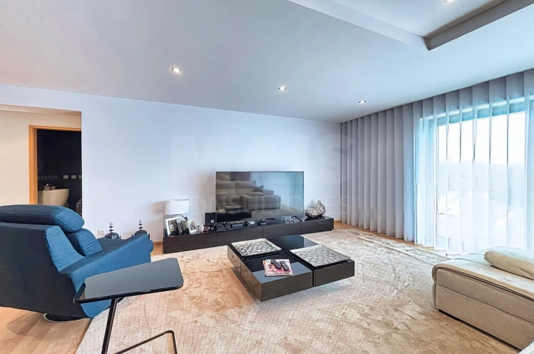 Moradia T5 para Venda em Sobrado e Bairros Foto 6