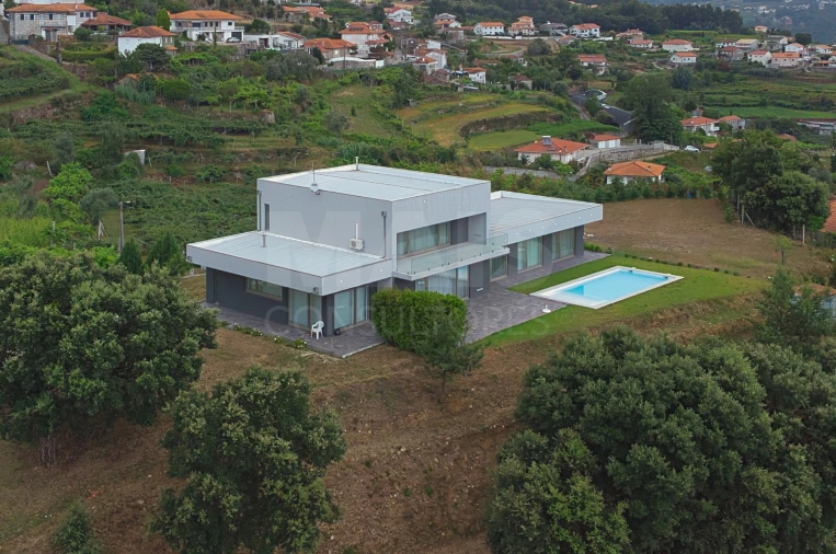 Moradia T5 para Venda em Sobrado e Bairros Foto 3