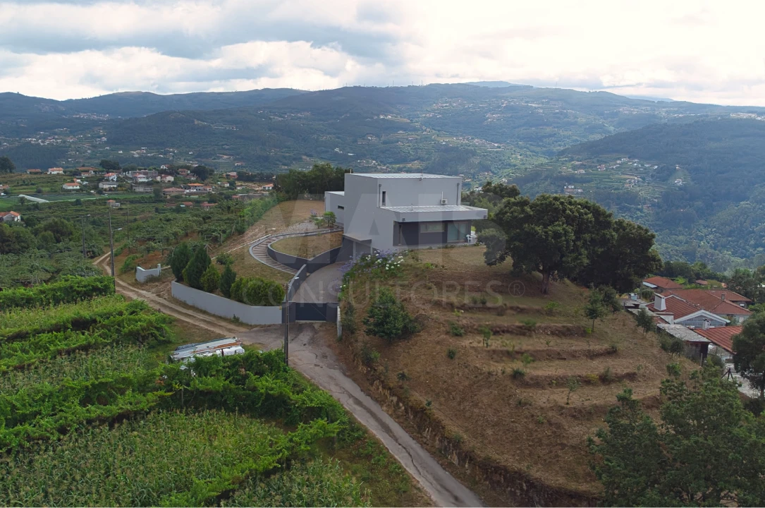 Moradia T5 para Venda em Sobrado e Bairros Foto 4
