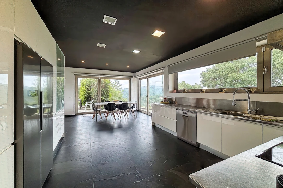 Moradia T5 para Venda em Sobrado e Bairros Foto 10