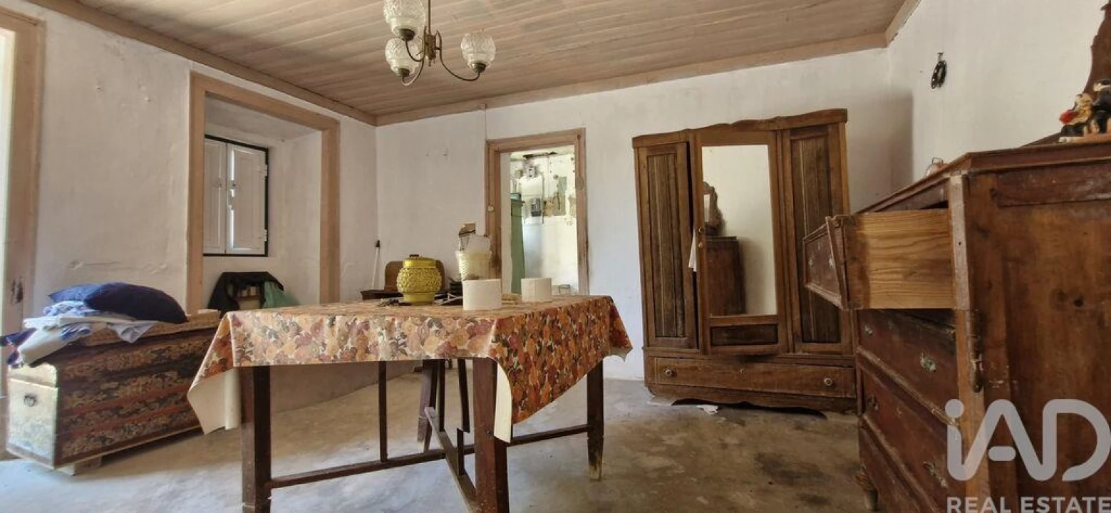 Moradia T3 para Venda em Almoster Foto 22