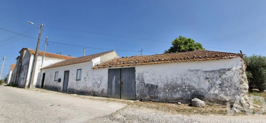 Moradia T3 para Venda em Almoster Foto 16