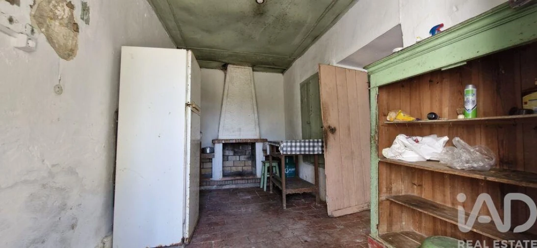 Moradia T3 para Venda em Almoster Foto 17