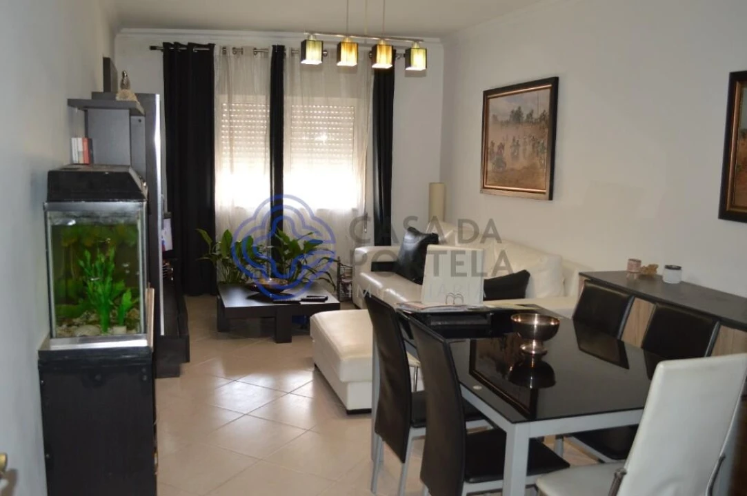 Apartamento T2 para Venda em Quarteira Foto 4
