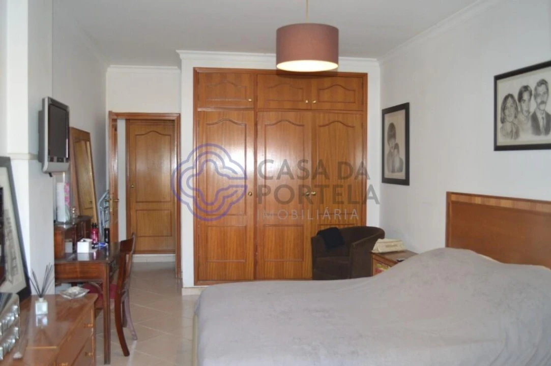 Apartamento T2 para Venda em Quarteira Foto 11